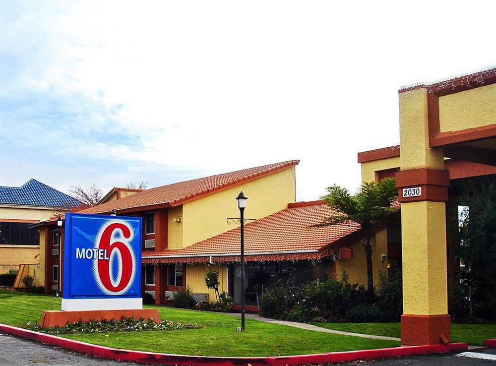 Motel 6 Cal Expo Sacramento McClellan Екстериор снимка